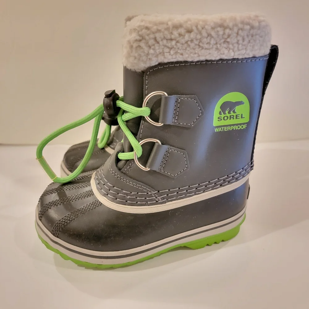 SOREL NC1880-259 KIDS WATERPROOF LINED Boots size 9 youth kids infant